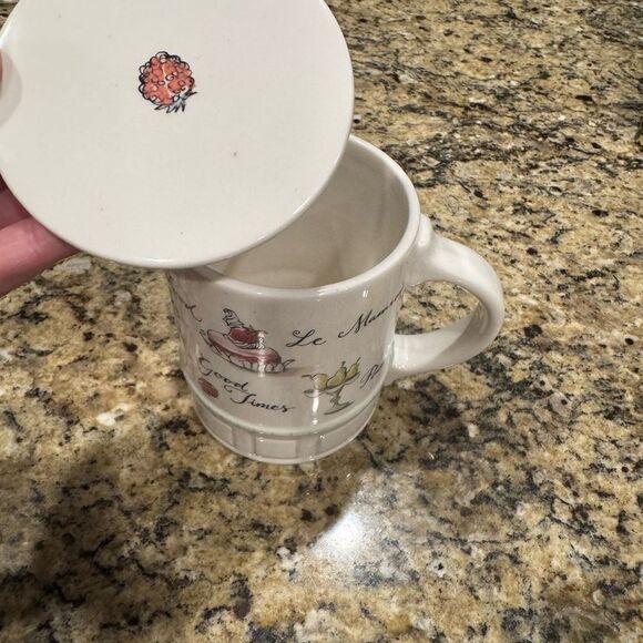 Mug with Lid - Picture 6 of 9